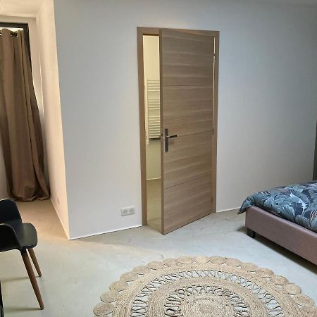 Chambre Avec Petit-Dejeuner En Provence Luberon La Tour-dʼAigues Dış mekan fotoğraf