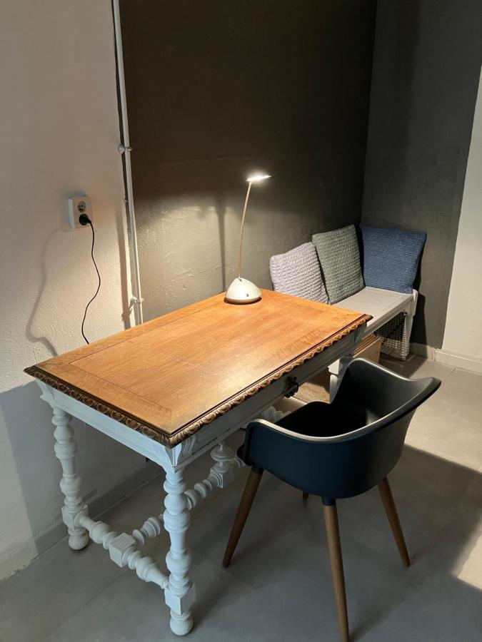 Chambre Avec Petit-Dejeuner En Provence Luberon La Tour-dʼAigues Dış mekan fotoğraf