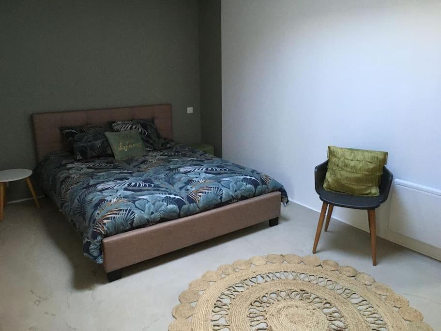 Chambre Avec Petit-Dejeuner En Provence Luberon La Tour-dʼAigues Dış mekan fotoğraf