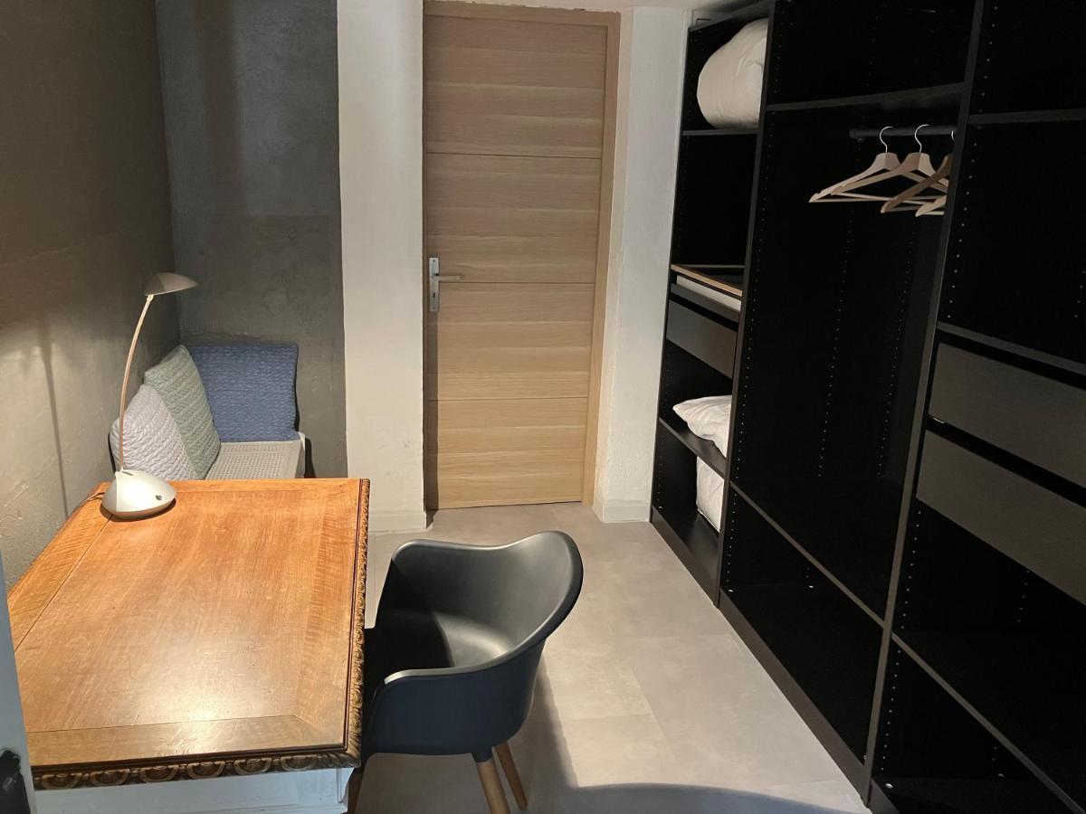 Chambre Avec Petit-Dejeuner En Provence Luberon La Tour-dʼAigues Dış mekan fotoğraf
